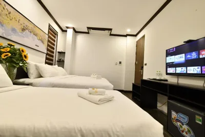Deluxe Triple Room — Kingdom Hanoi Hotel
