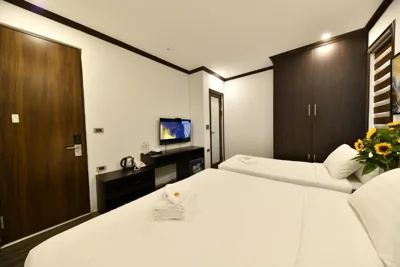 Deluxe Twin Room — Kingdom Hanoi Hotel